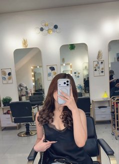 Ayunda - puta in Singapore Photo 12 of 13