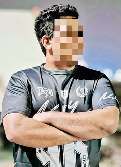 Ayurveda Therapist π¦ΆββοΈπ§π»ββοΈ - Male escort in Dubai Photo 2 of 3