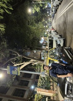 Ayush for kitty parties & more - Acompañantes masculino in Mumbai Photo 2 of 3