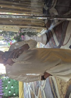 Ayush for kitty parties & more - Acompañantes masculino in Mumbai Photo 3 of 3