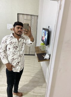 Ayush - Male escort in Bhopal Photo 1 of 6