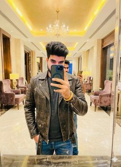 Ayush - Male escort in Candolim, Goa Photo 1 of 4