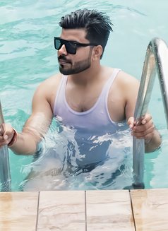 Ayush - Acompañantes masculino in Kolkata Photo 2 of 9