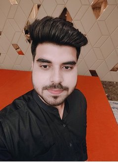 Ayush - Acompañantes masculino in Kolkata Photo 6 of 9