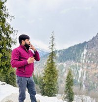 Ayush - Intérprete masculino de adultos in Lucknow