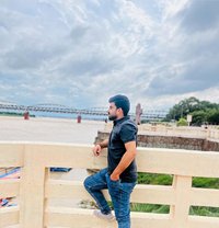 Ayush - Acompañantes masculino in Lucknow