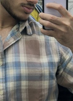 Ayush - Male escort in Mumbai Photo 1 of 6