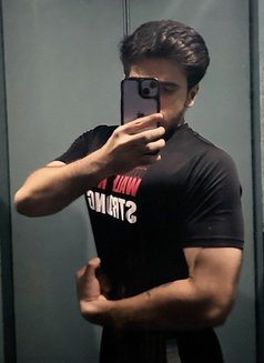 Ayush - Male escort in Mumbai Photo 2 of 6