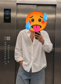 Ayush - Male escort in Mumbai Photo 1 of 1