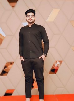 Ayush - Male escort in New Delhi Photo 2 of 4