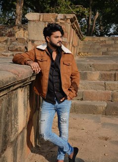 Ayush khurana - Intérprete masculino de adultos in New Delhi Photo 5 of 13