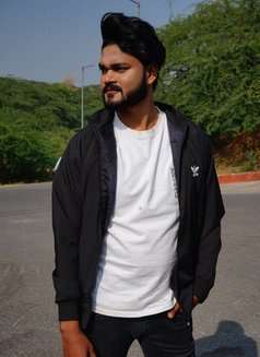 Ayush khurana - Intérprete masculino de adultos in New Delhi Photo 12 of 13