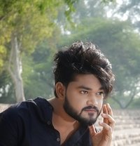 Ayush - Male escort in New Delhi Photo 1 of 13