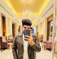 Ayush - Acompañantes masculino in Noida