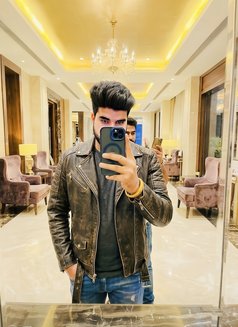 Ayush - Male escort in Prayagraj  Photo 1 of 7