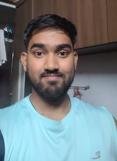 Ayush - Acompañantes masculino in Pune Photo 2 of 4