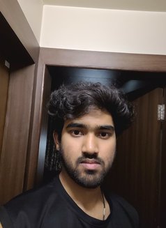 Ayush - Male escort in Pune Photo 3 of 4