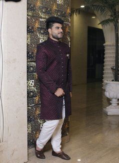 Ayush - Male escort in Varanasi Photo 4 of 6