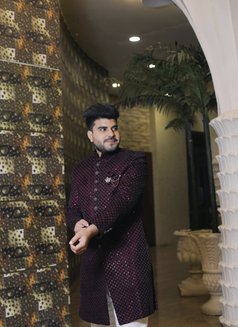 Ayush - Male escort in Varanasi Photo 5 of 6