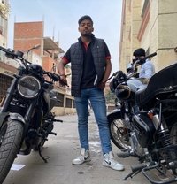 Ayush Singh - Acompañantes masculino in Lucknow