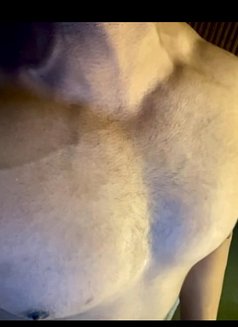 Ayush Thakur - Male escort in New Delhi Photo 2 of 8