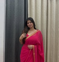 Ayushi, a Well Educated Girl Available F - escort in Chennai