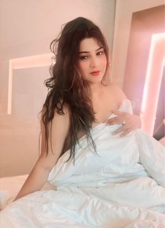 Ayushi - escort in Gurgaon Photo 3 of 5