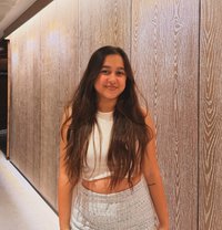 Ayushi - puta in Nagpur