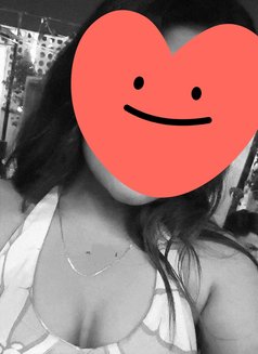 Ayushi - escort in Noida Photo 1 of 3