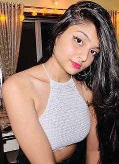 Ayushi Sharma - escort in Mumbai Photo 1 of 5