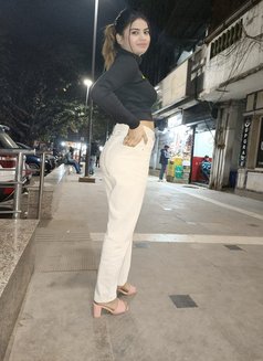 Ayushi Shukla - puta in Lucknow Photo 2 of 2