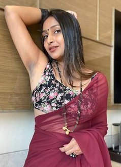 Ayushi Singh Call Girls Best - puta in Bangalore Photo 1 of 4