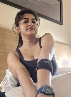 Ayushi Singh Call Girls Best - puta in Bangalore Photo 4 of 4
