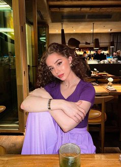 Ayveri - puta in Dubai Photo 5 of 6