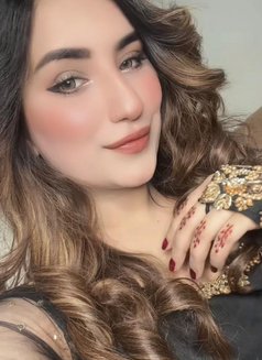 Ayza Khan - escort in Madinah Photo 5 of 15
