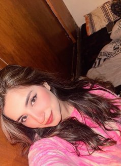 Ayza Khan - escort in Madinah Photo 11 of 15
