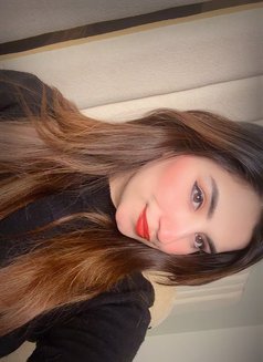 Ayza Khan - escort in Madinah Photo 13 of 15