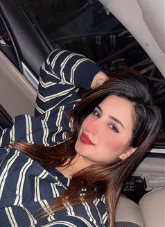 Ayza Khan - escort in Madinah Photo 14 of 15