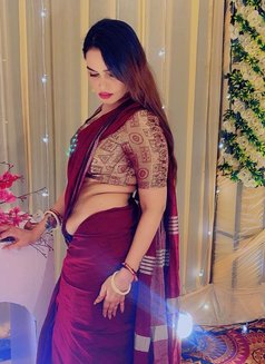 Ayzal - Transsexual escort in New Delhi Photo 4 of 4