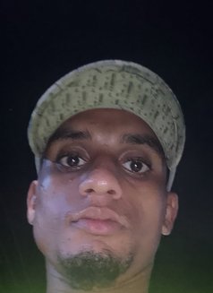 Azaannoor - Male escort in Nairobi Photo 3 of 5