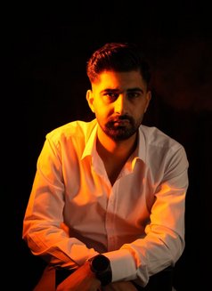 Azadturishmen - Male escort in İstanbul Photo 4 of 5