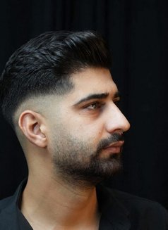 Azadturishmen - Male escort in İstanbul Photo 5 of 5