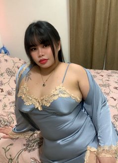 Azaibah Lady - masseuse in Muscat Photo 2 of 7