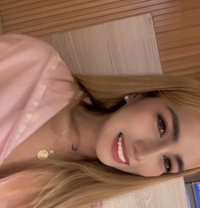 Aze - Transsexual escort in Manila