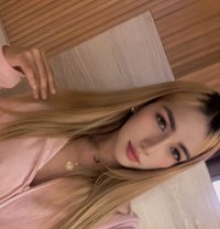 Aze - Transsexual escort in Manila