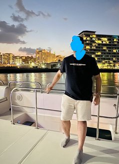 Azer_Companion - Acompañante masculino in Riyadh Photo 2 of 4