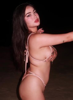 Azhraa - escort in Jakarta Photo 4 of 13