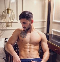 Azi̇k 22 - Acompañantes masculino in İstanbul