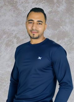 Azinos - Acompañantes masculino in Tunis Photo 1 of 1
