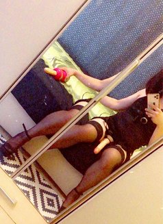 Azize snake - Transsexual escort in İstanbul Photo 9 of 14